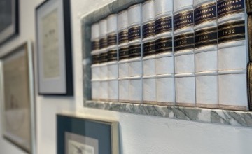 Decorative book spine stylization